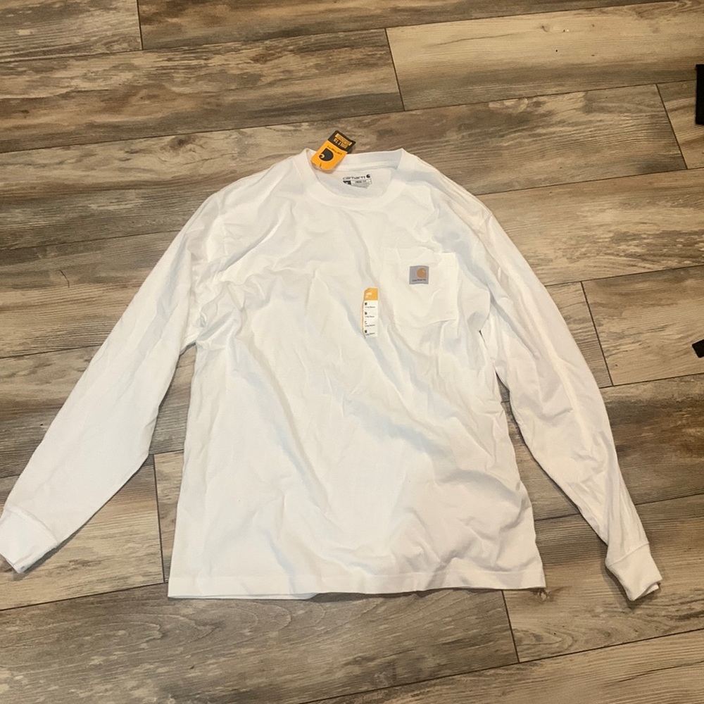 Carhartt men’s loose Fit long-sleeve pocket shirt.